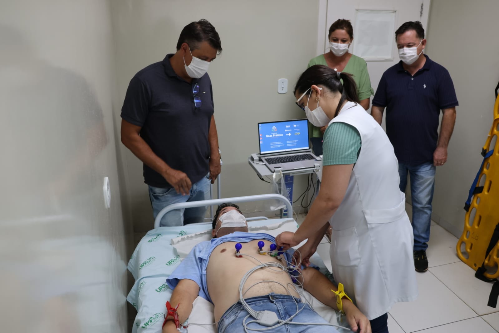 UPA de Fernandópolis ganha moderno aparelho de Eletrocardiograma