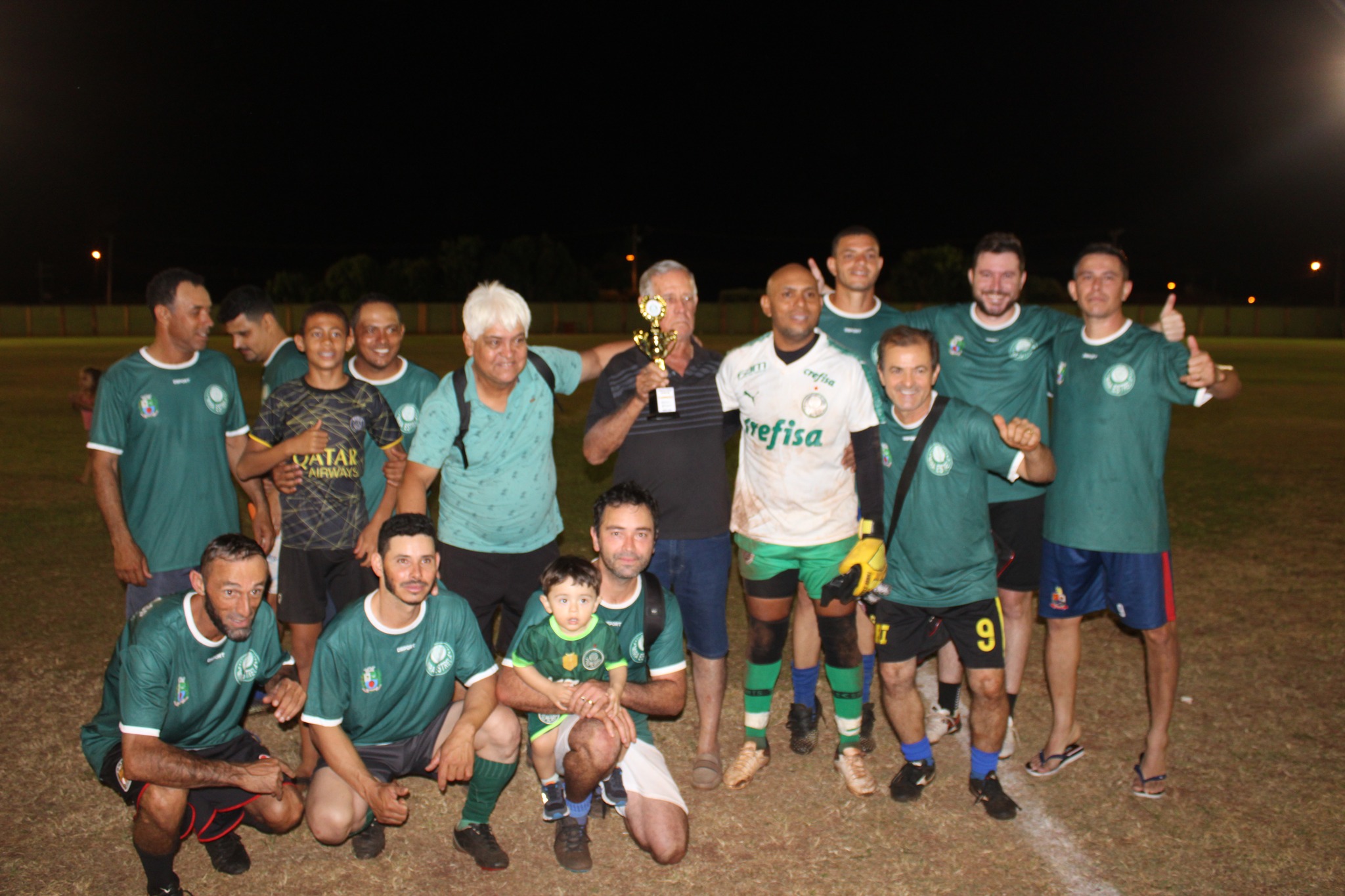 Mira Estrela comemora Dia dos Pais no estádio municipal 