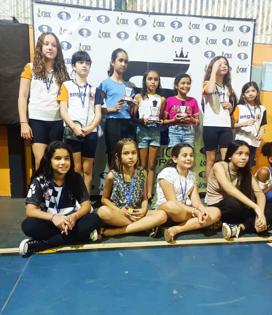 Alunos da ‘Alberto Senra’ são medalhistas de xadrez em campeonato de Novo Horizonte