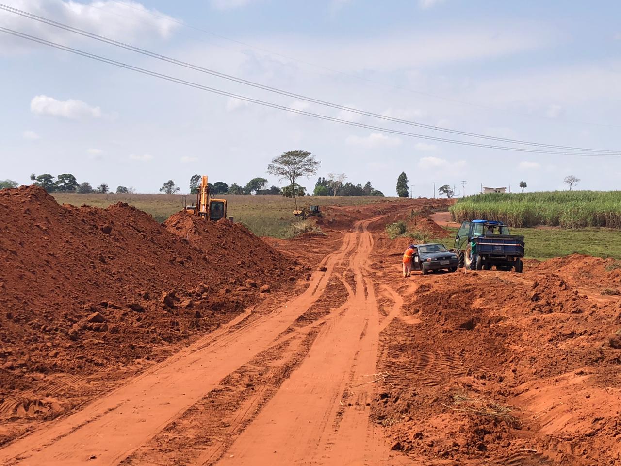 Iniciada as obras do ‘Melhor Caminho’ na estrada do córrego do Gralha