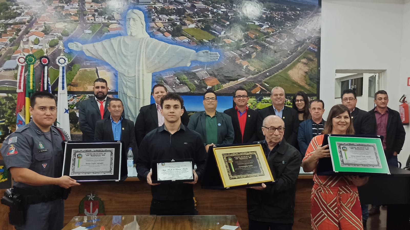 Câmara de Meridiano realiza Sessão Solene de homenagens