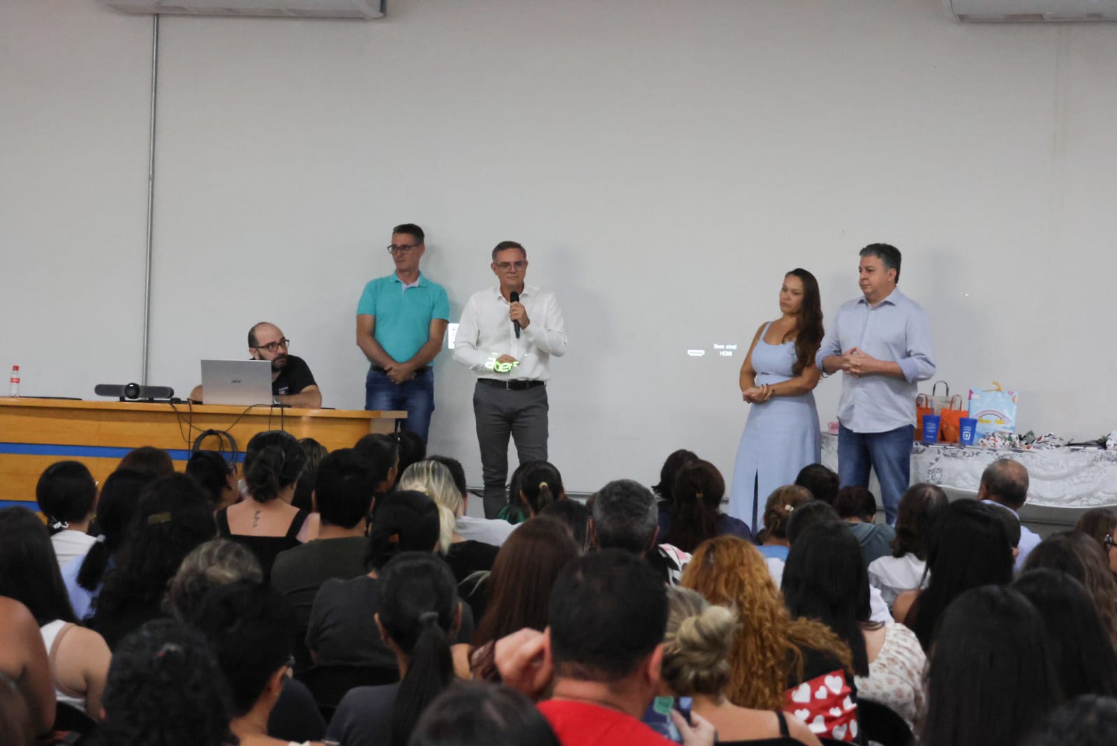 Educação promove evento inédito com servidores