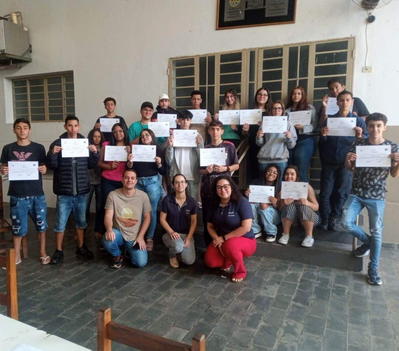 O Caefa - Centro de Apoio a Educação e Formação do Adolescente, promoveu, a diplomação de 25 adolescentes que participaram do Projeto Jovens Empreendedores.