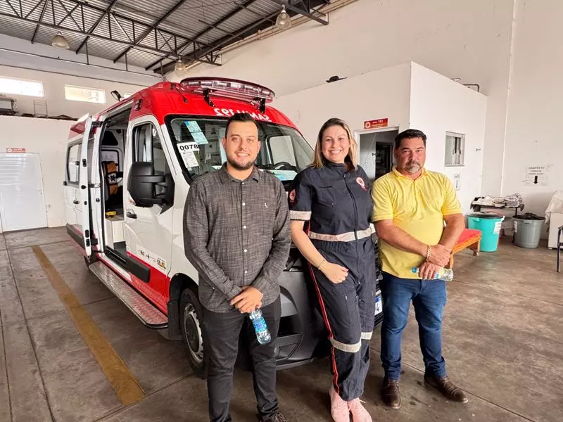 Vereadores André do Botiquim e Gabriel Faria visitam SAMU e discutem melhorias no serviço