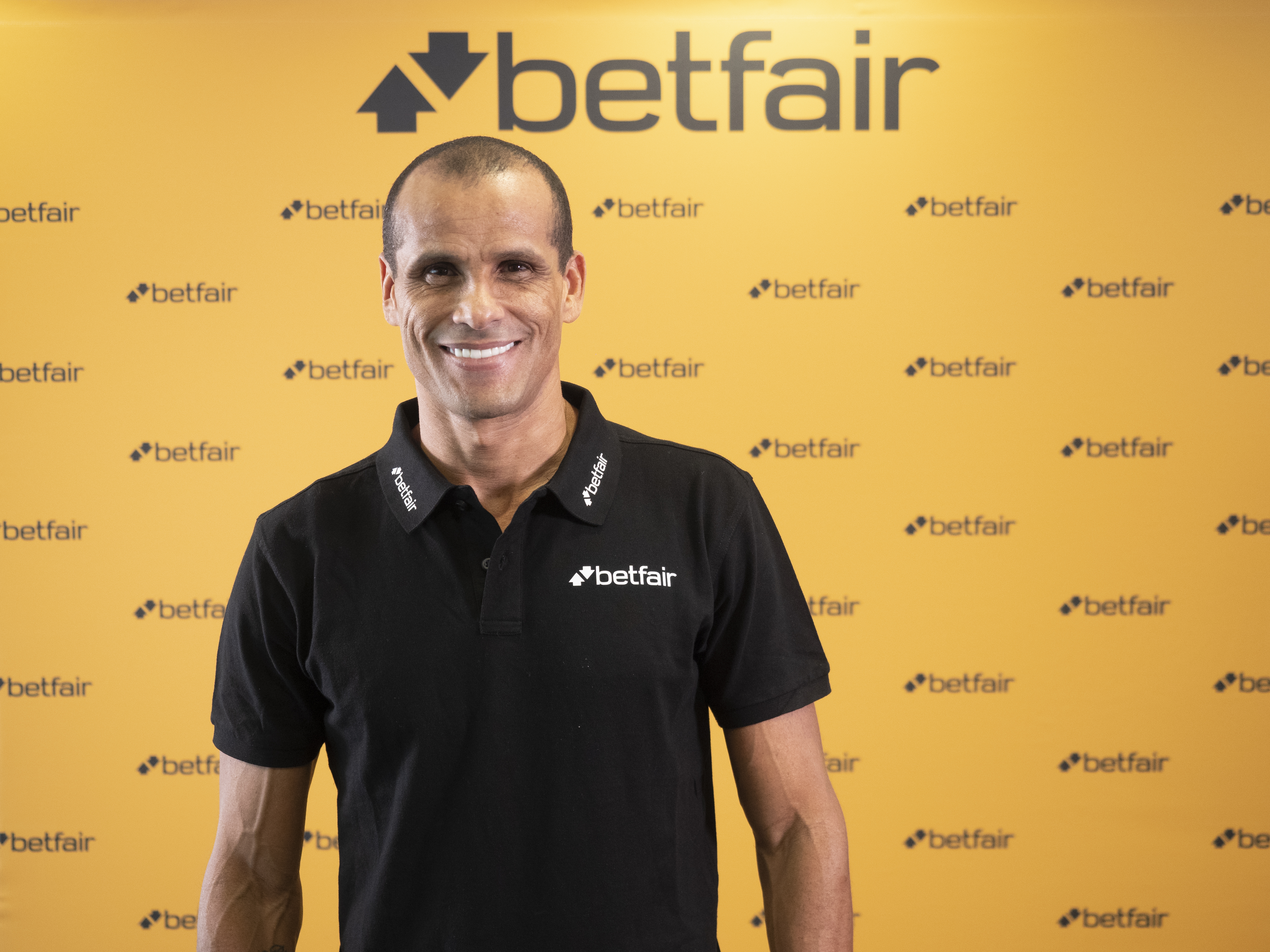 Rivaldo elogia postura da Seleção Brasileira nas Eliminatórias