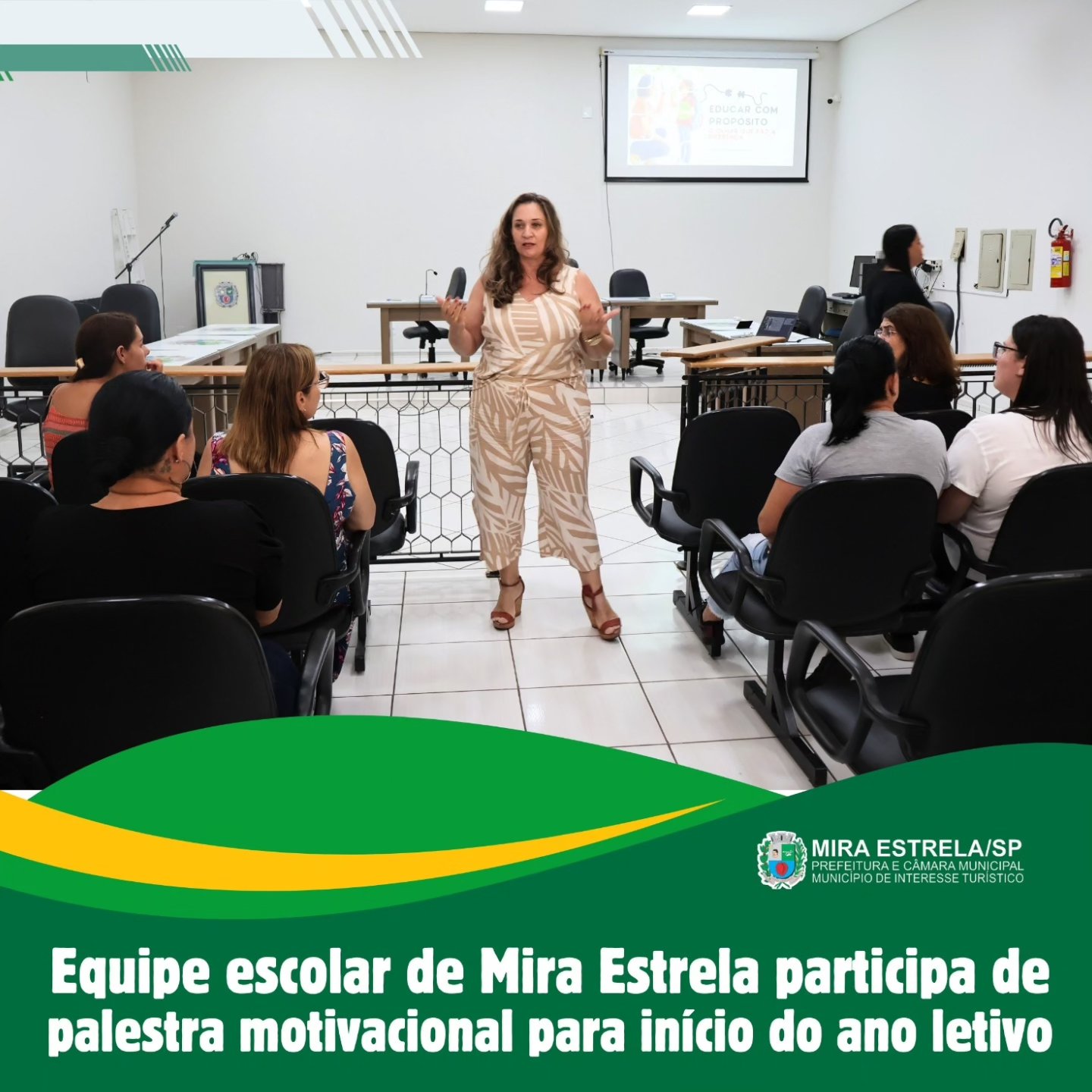 Equipe escolar de Mira Estrela participa de palestra motivacional para início do ano letivo