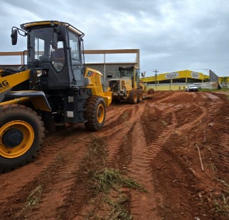 Prefeitura inicia pavimentação na Rua Borba Gato 