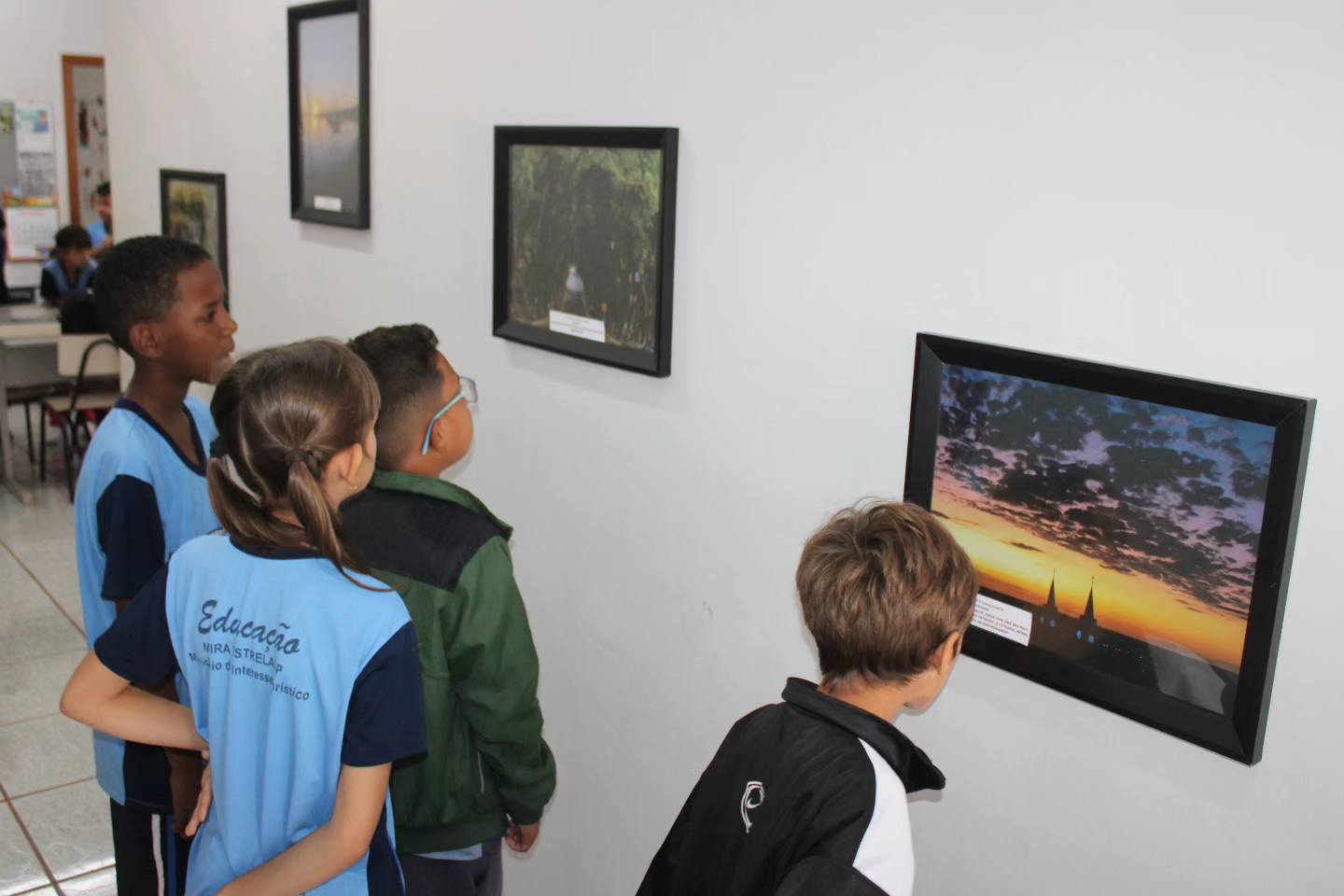 Exposição Fotográfica na Biblioteca Municipal de Mira Estrela vai até amanhã dia 06 de outubro