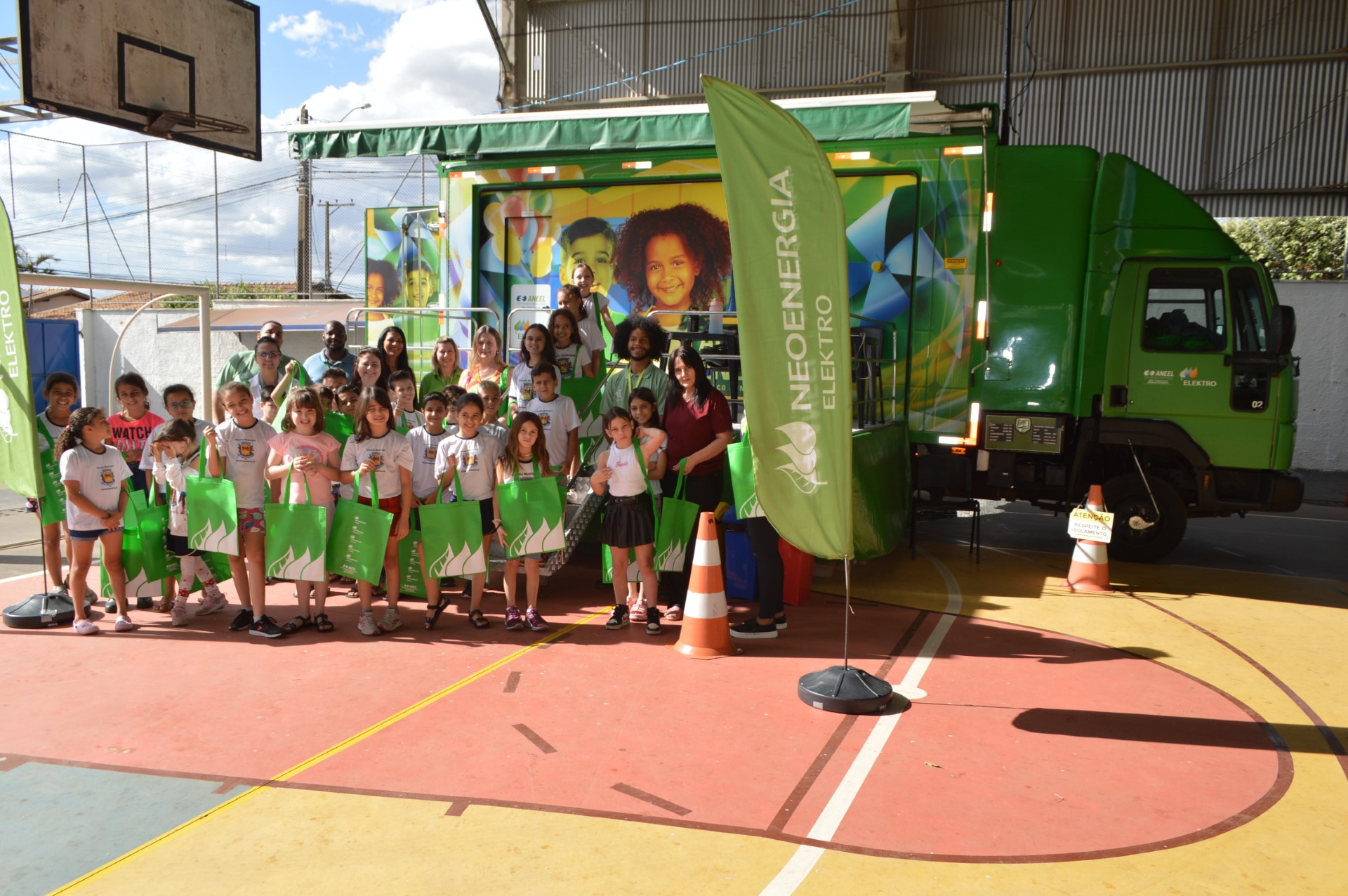 Unidade Móvel Educacional da Elektro chega a Fernandópolis