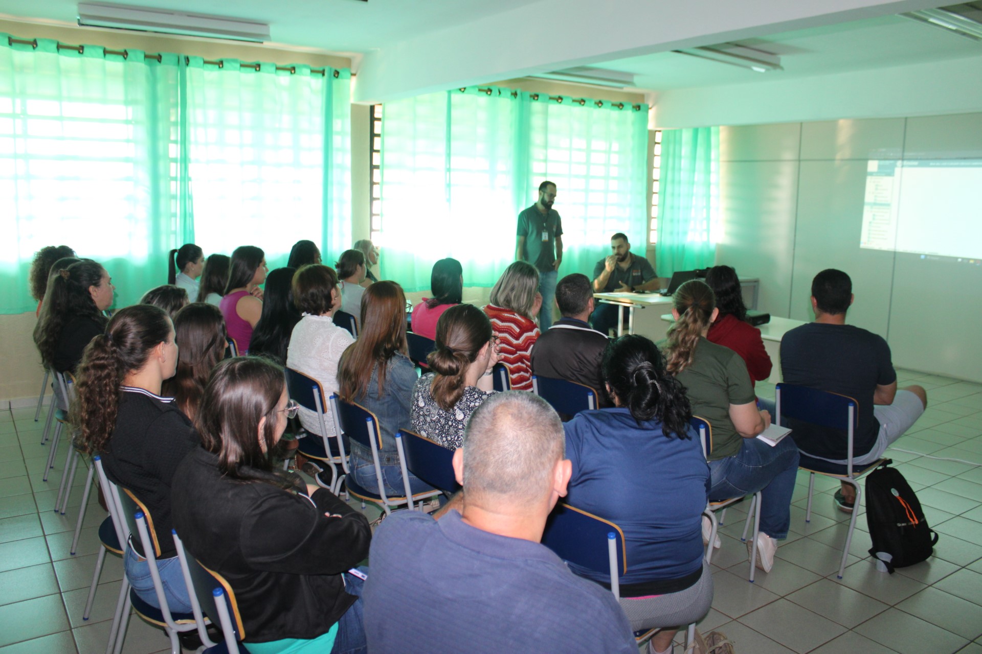 Mira Estrela realiza treinamento com profissionais da Educação