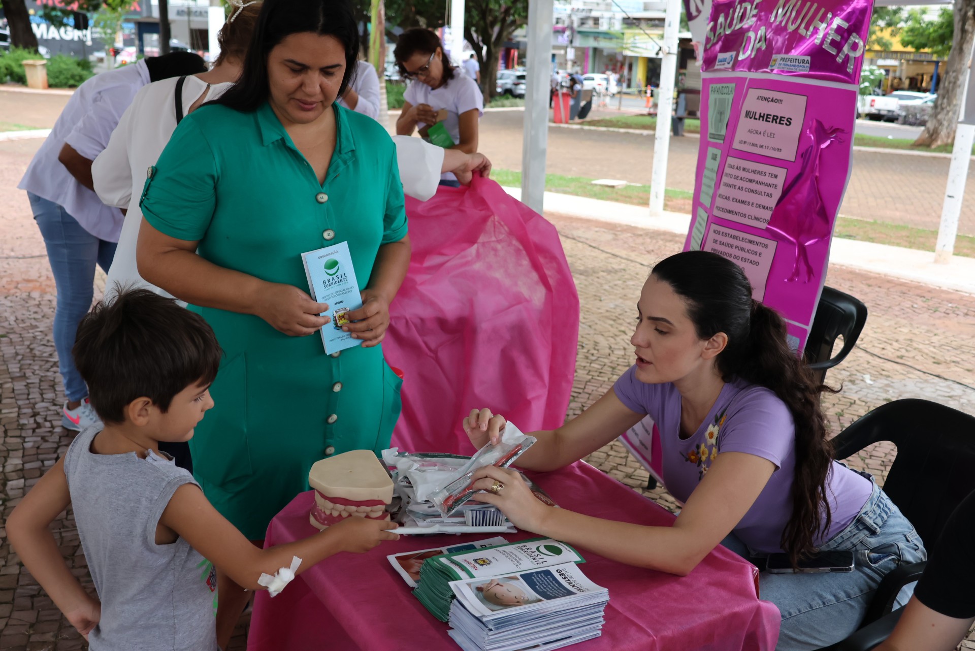 ‘Prefeitura em Ação’ prossegue até quarta-feira, 06, na Praça Central de Fernandópolis