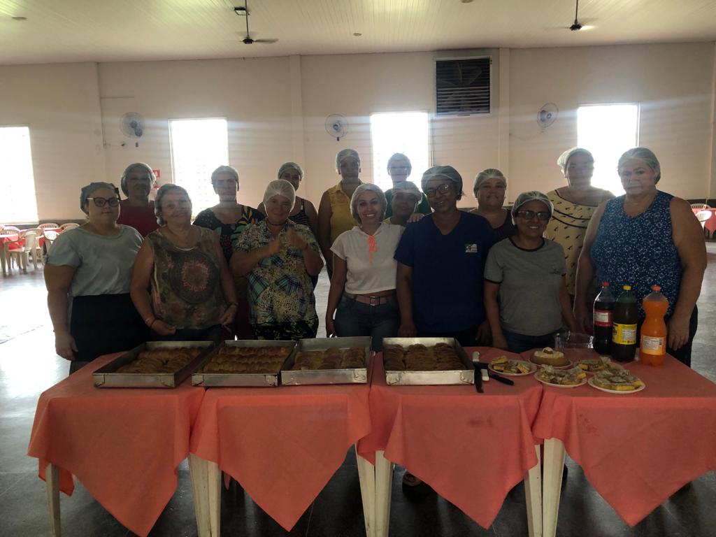 CRAS Bem Viver e Sebrae promovem oficina de panetones e doces natalinos